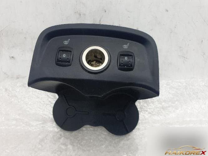 Ford Focus 2012 — кнопка обогрева сидений BM51-A047A03-B01