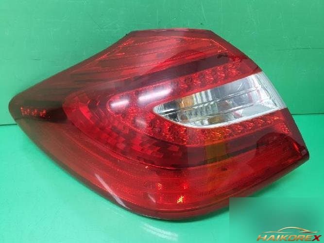 Hyundai Genesis 2012 — комбинированный фонарь задний левый 92401-3M200
