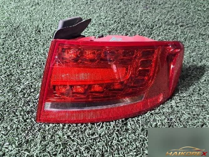 Audi A4 2012 — комбинированный фонарь задний правый (LED, 3 контакта)
