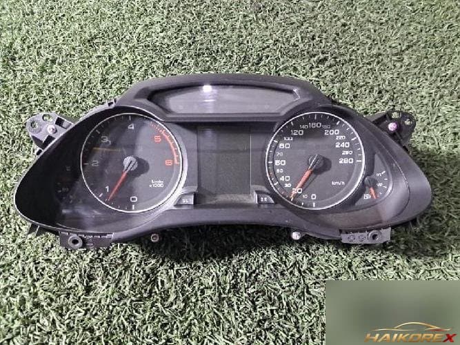 Audi A4 2012 — панель приборов 8K0920930M