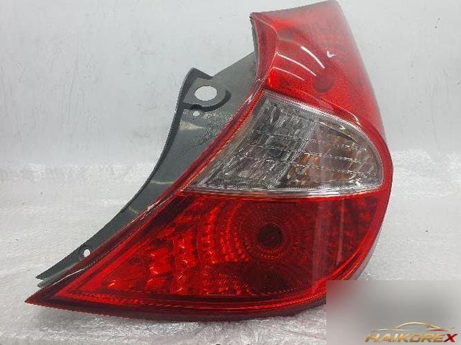 Hyundai Accent 2012 — фонарь задний правый (комбинированный) 92402-1R2