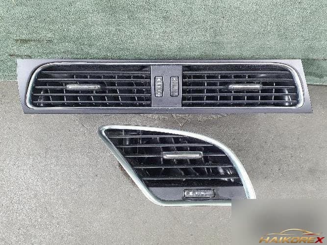 Audi A5 2009 — дефлектор воздуховода 8T1 820 902 C