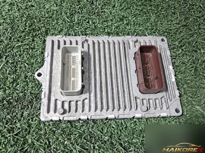 Jeep Compass 2014 — блок управления двигателем ECU P05150815AA