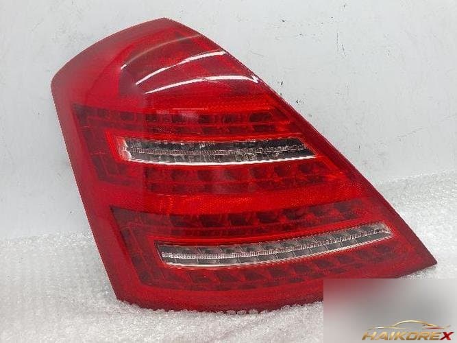 Mercedes-Benz S-Class 2011 — комбинированный фонарь задний левый (водителя)