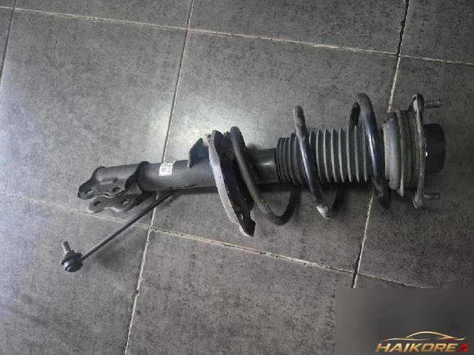 Hyundai Granzer 2011 — стойка передней подвески правая 546613V110