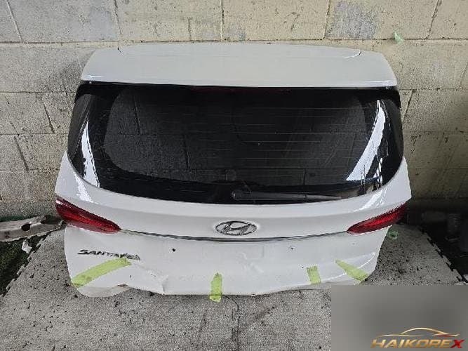 Hyundai Santa Fe 2020 — крышка багажника