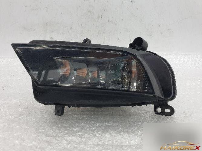 Audi A4 2015 — противотуманная фара левая 8K0 941 699 B