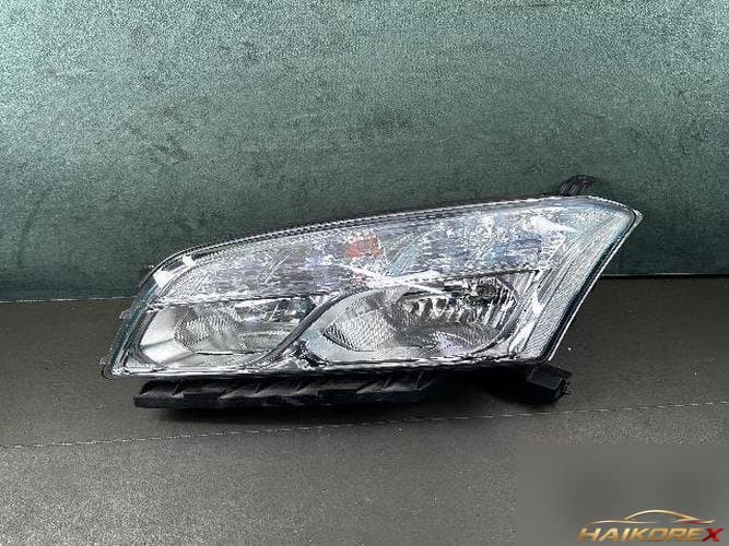Chevrolet Trax 2016 — фара левая