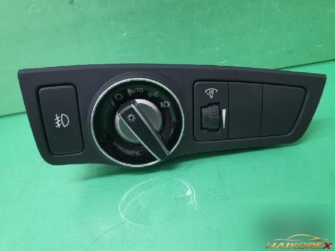 Hyundai i40 2012 — кнопка/переключатель 93300-3Z000