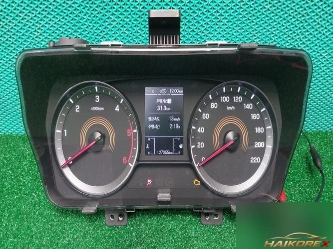 KG Mobility Korando 2019 — панель приборов 8021037010
