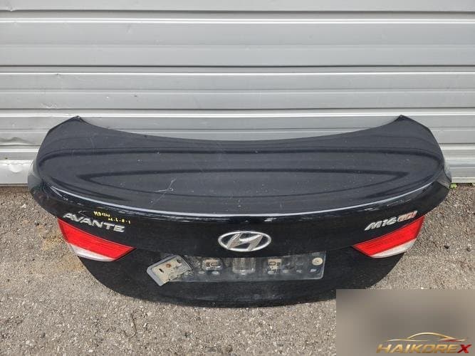 Hyundai Avante 2012 — крышка багажника