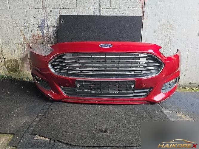 Ford Mondeo 2016 — передний бампер правый