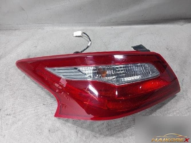Nissan Altima 2018 — комбинированный фонарь задний левый (со стороны водителя)