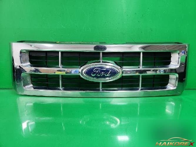 Ford Escape 2011 — решетка радиатора 8L84 8A164
