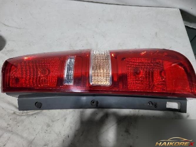 Hyundai Grandstarex 2014 — комбинированный фонарь задний правый (пассажирский) 5-контактный
