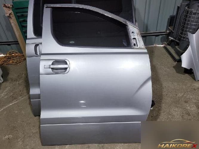 Hyundai Grandstarex 2014 — передняя дверь правая (водителя)