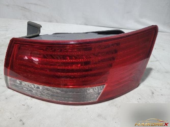 Hyundai Sonata 2009 — фонарь задний комбинированный (правый)