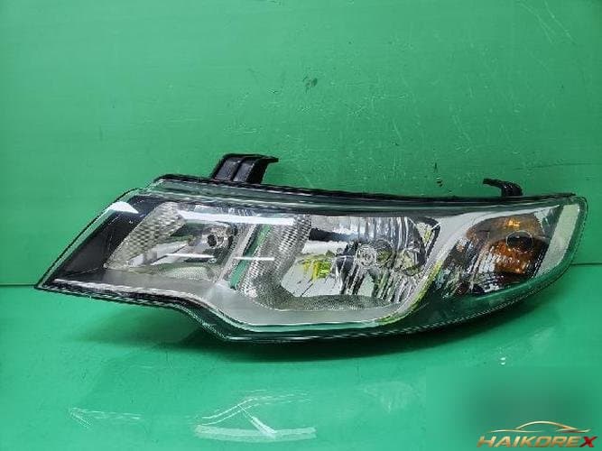 Kia Forte 2012 — фара левая