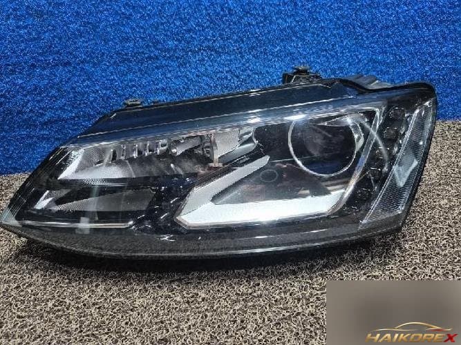 Volkswagen Jetta 2014 — фара левая 5C7941751E