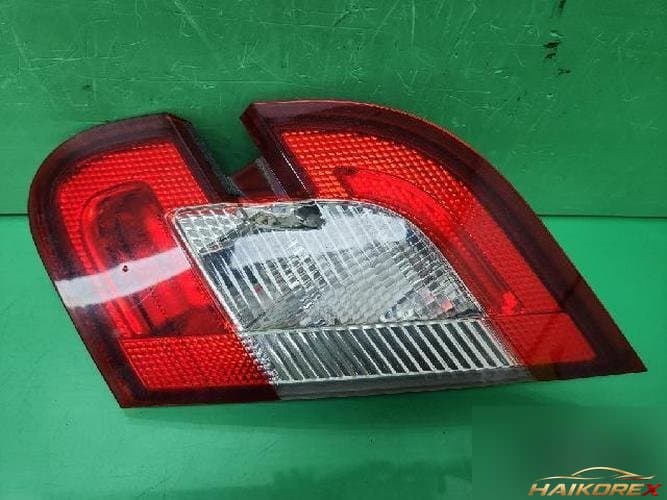 Ford Taurus 2011 — задняя отделка (крышка багажника) 1