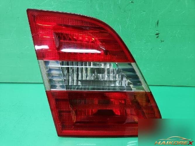 Mercedes-Benz B-Class 2010 — накладка двери задней левой