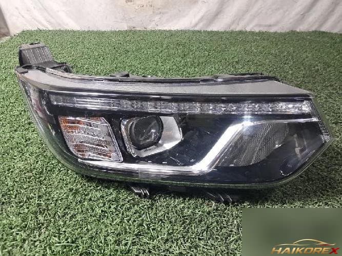 KG Mobility Tivoli 2023 — фара правая (головная) ZGM92161060