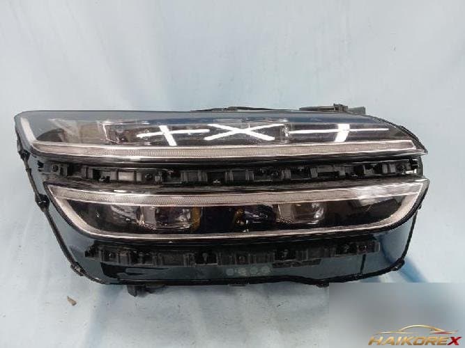 Genesis GV70 2021 — фара правая