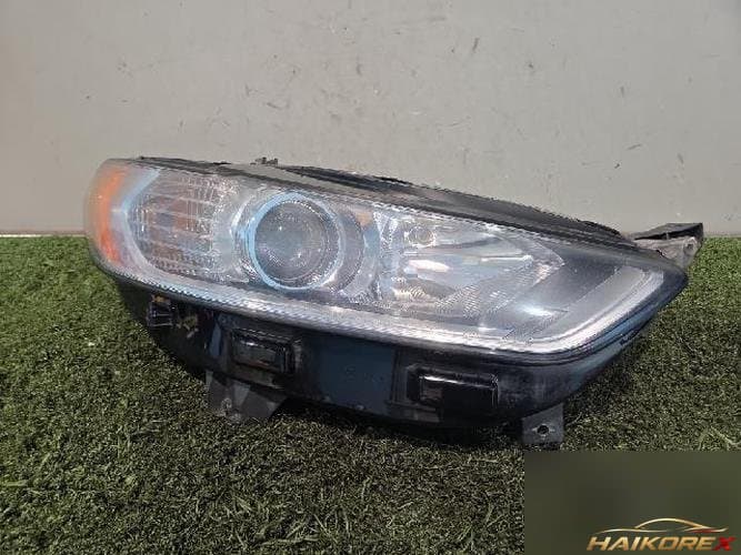 Ford Fusion 2014 — фара правая DS73 13W029 CD