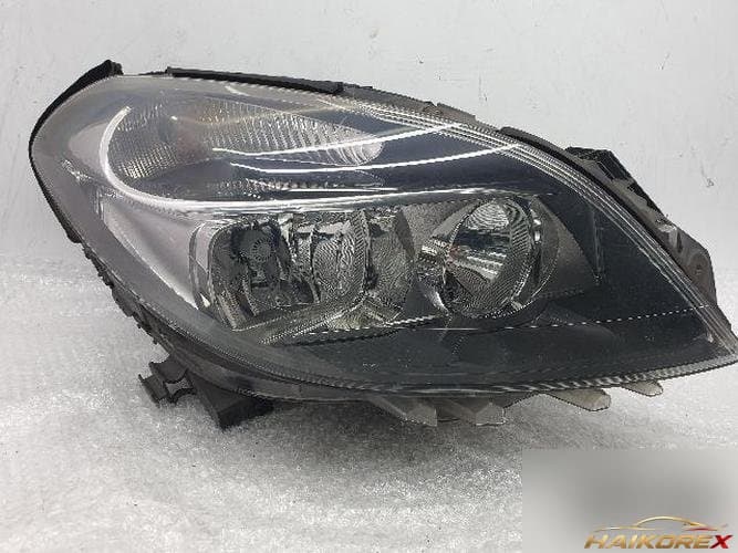 Mercedes-Benz B-Class 2013 — фара правая A2468200261