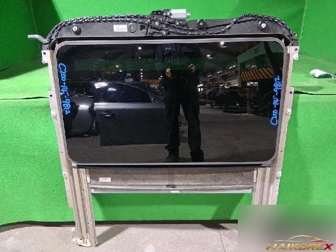 Mercedes-Benz C-класс 2014 — люк крыши A2047801629