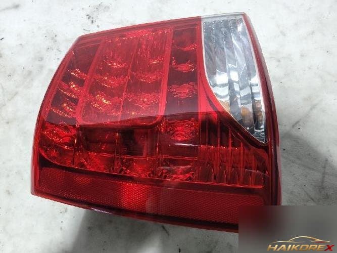 Kia Sorento 2011 — фара задняя левая (комбинированная)