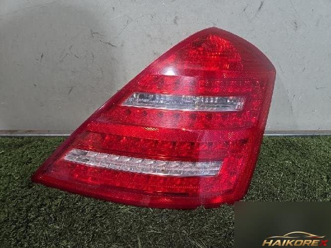 Mercedes-Benz S-Class 2008 — комбинированный фонарь задний правый (пассажирский) A2218201464