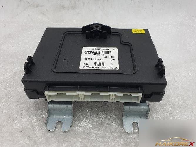 Hyundai Santa Fe 2013 — блок управления BCM (ETACS) 95400-2W120