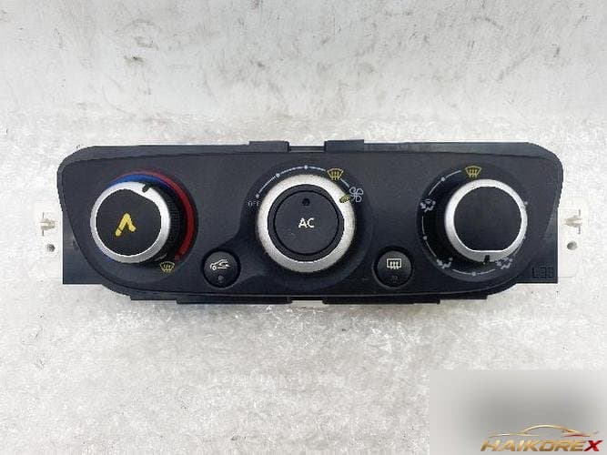 Renault SM3 2010 — переключатель управления климат-контролем T1006018G