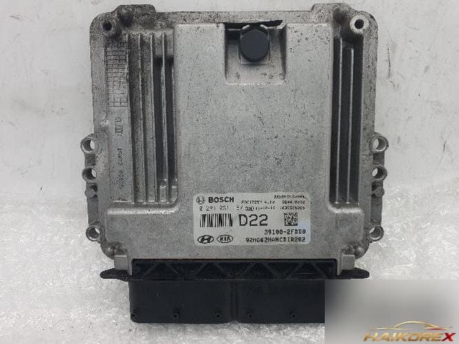 Hyundai Grandeur 2015 — блок управления двигателем ECU 39100-2FDD0