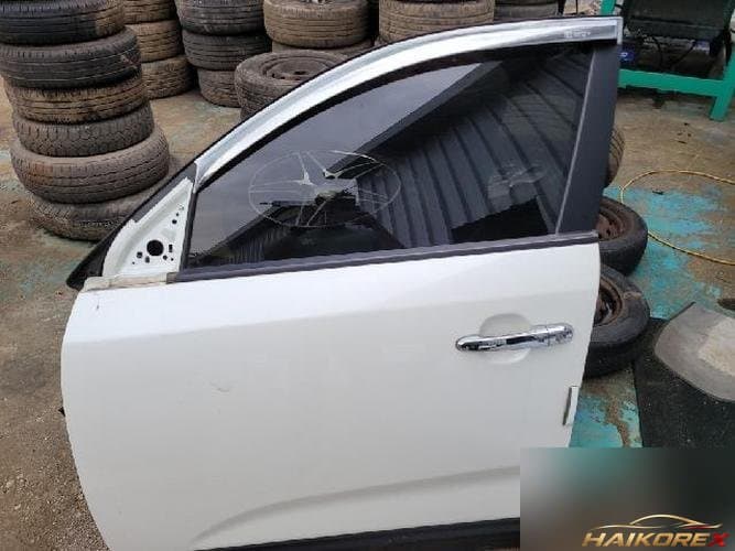 Kia Sorento 2011 — дверь передняя левая (водителя)