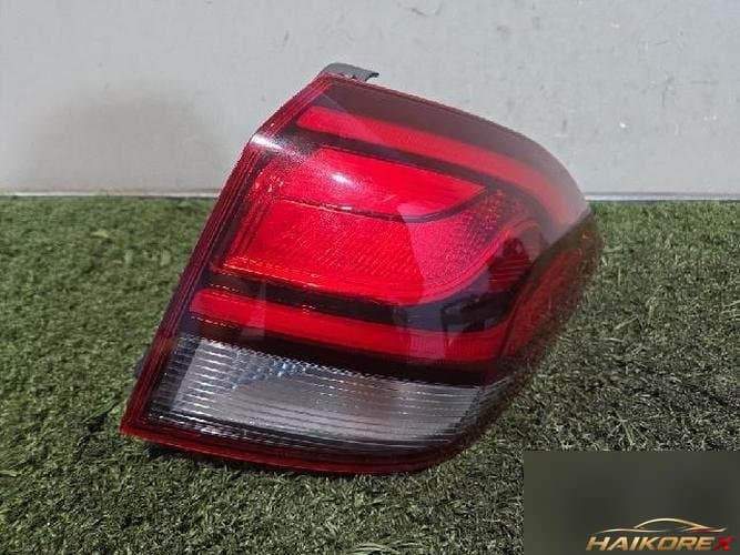 Hyundai Aslan 2017 — комбинированный фонарь задний правый (пассажирский) 92402 F50