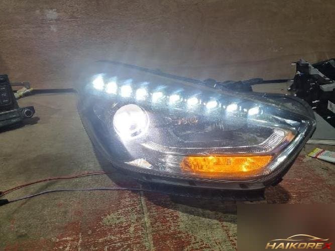 Hyundai i40 2016 — фара правая (HID)