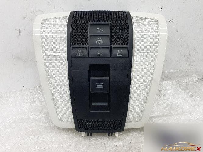 Mercedes-Benz E-Class 2011 — салонный светильник A2048201723