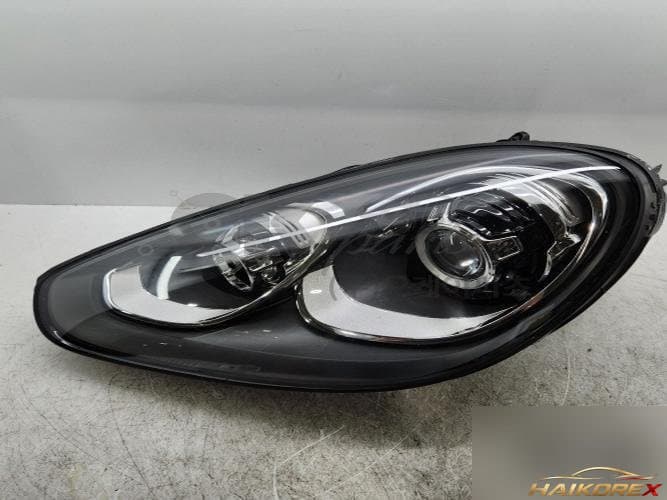 Porsche Cayenne 2015 — фара левая