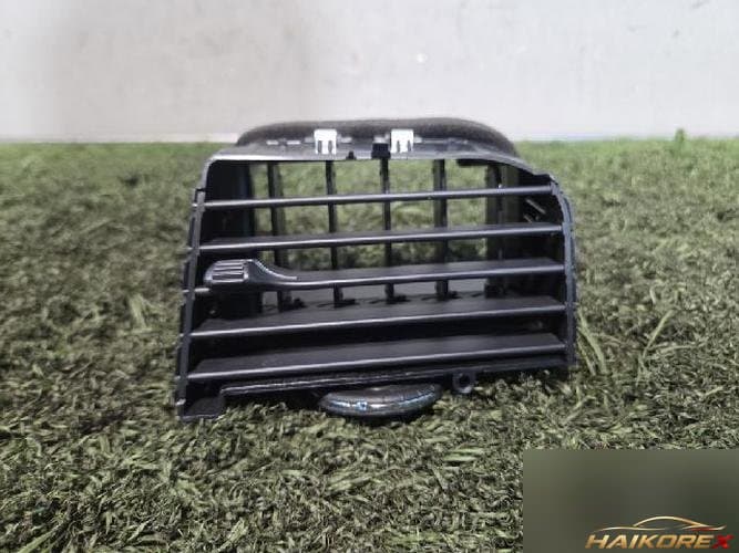 Ford MKS 2013 — дефлектор воздуховода 8A53 84046B30 A
