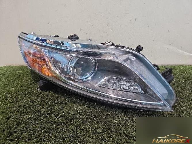 Ford MKS 2013 — фара правая DA5Z 13003 A