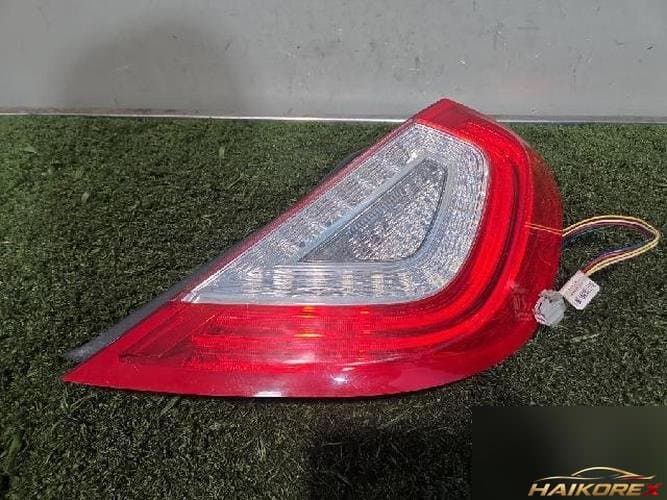 Ford MKS 2013 — фонарь задний правый в сборе DA53 13B504 AE