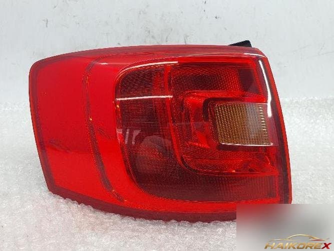 Volkswagen Jetta 2011 — фонарь задний левый (комбинированный) 5C6945095E