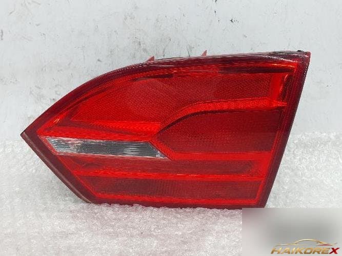 Volkswagen Jetta 2011 — подсветка багажника правая 5C6945260