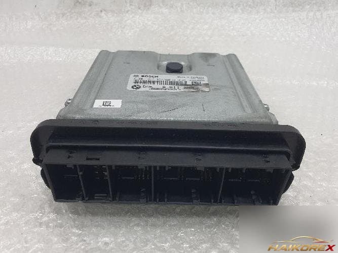 BMW 7-Series 2011 — блок управления двигателем ECU DDE