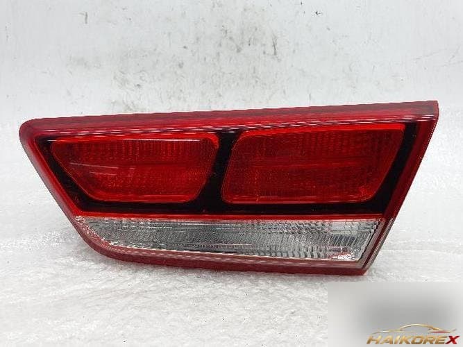 Kia K5 2018 — фонарь-подсветка багажника правый 92404-D4