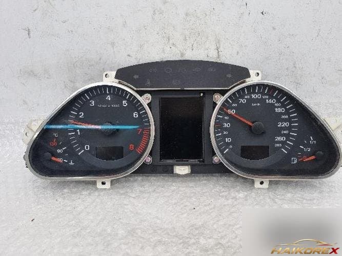 Audi A6 2008 — приборная панель