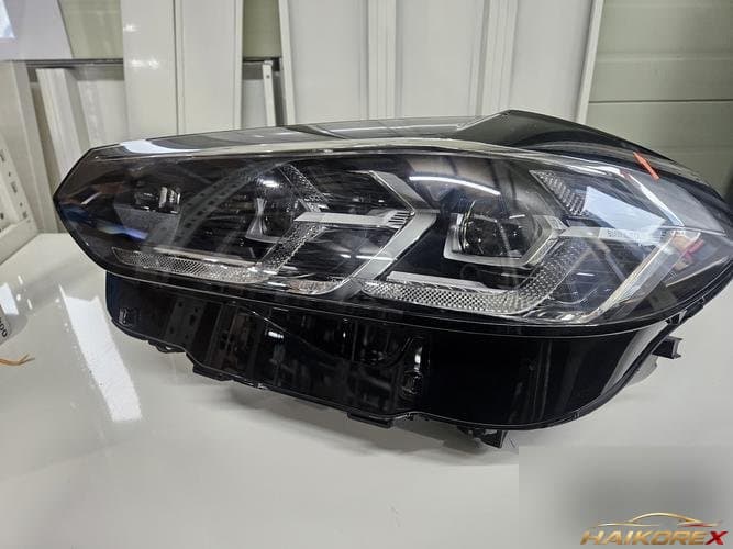 BMW X-Series 2022 — фара левая