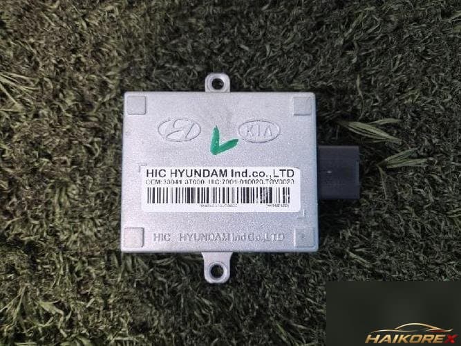 Hyundai Equus 2014 — блок управления топливным насосом 33041 3T000